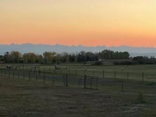 Rural Foothills County, AB T1S 1A2,552 and 549