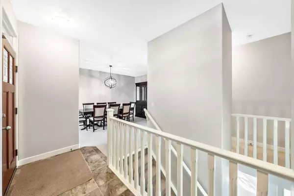 Calgary, AB T2A 6R1,103 Bridle Estates Mews SW