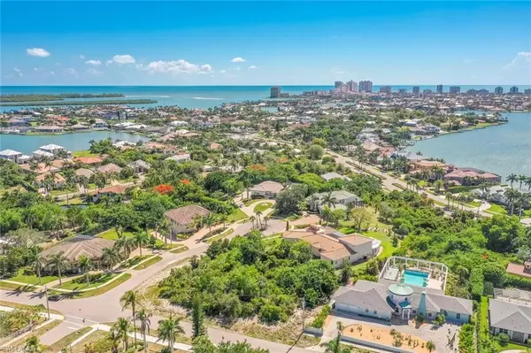 Marco Island, FL 34145,790 Inlet DR