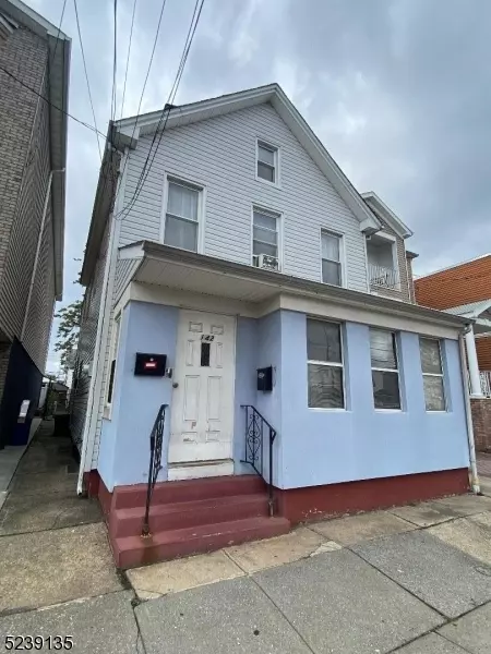 142 Port Ave, Elizabeth City, NJ 07206