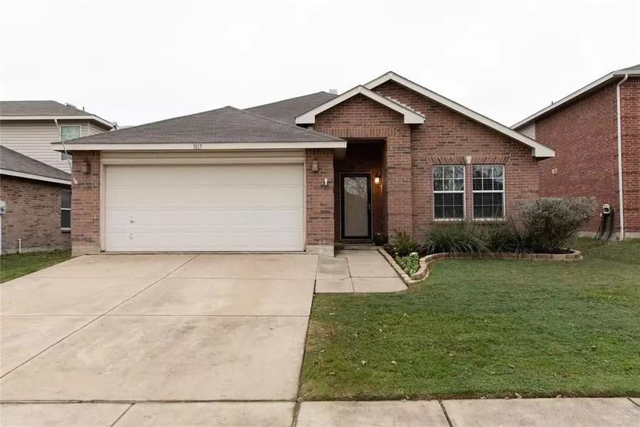 1817 Kittredge Way, Justin, TX 76247