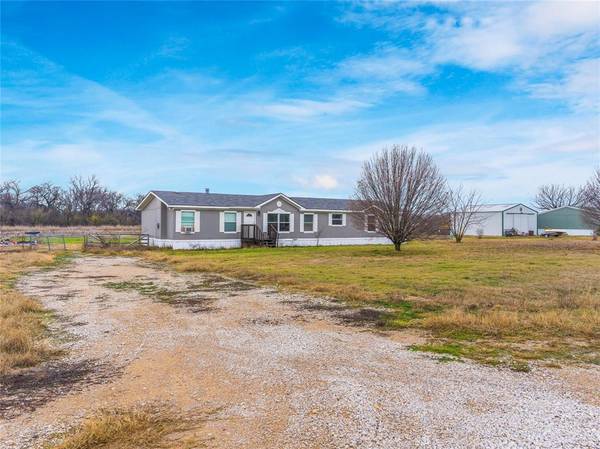 156 Private Road 4436, Rhome, TX 76078