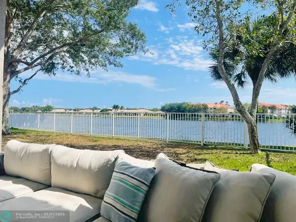 Royal Palm Beach, FL 33411,8876 S San Andros