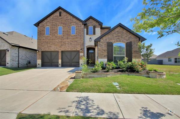 828 Parkland Drive, Little Elm, TX 76227