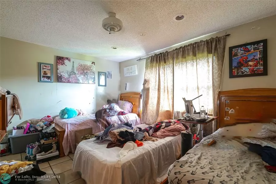 6061 N falls circle  #212, Lauderhill, FL 33319