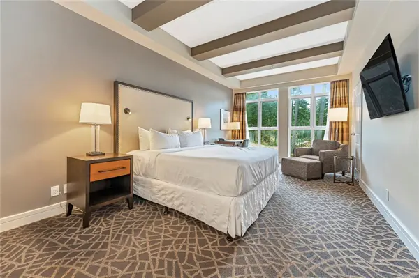 Langford, BC V8S 3J6,1376 Lynburne Pl #301/303