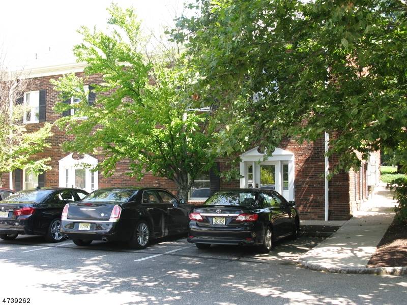 530 East Main St, Chester Boro, NJ 07930