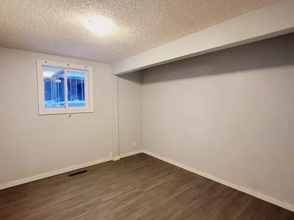 Calgary, AB T2T 4S3,2311 17A ST SW #2