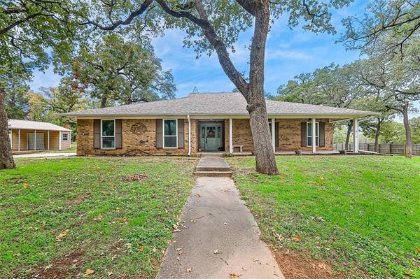 216 Circle Drive, Alvarado, TX 76009