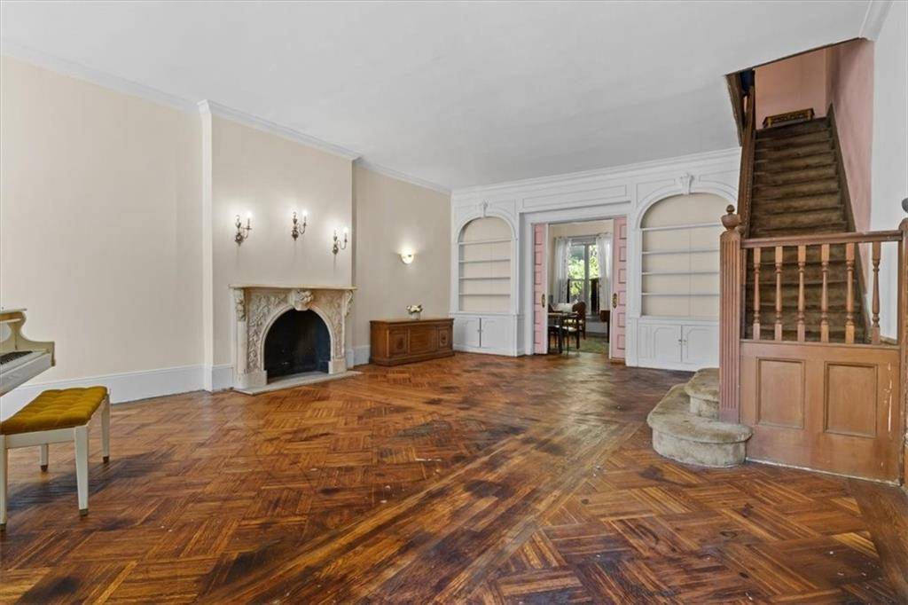 Brooklyn, NY 11225,145 Maple ST