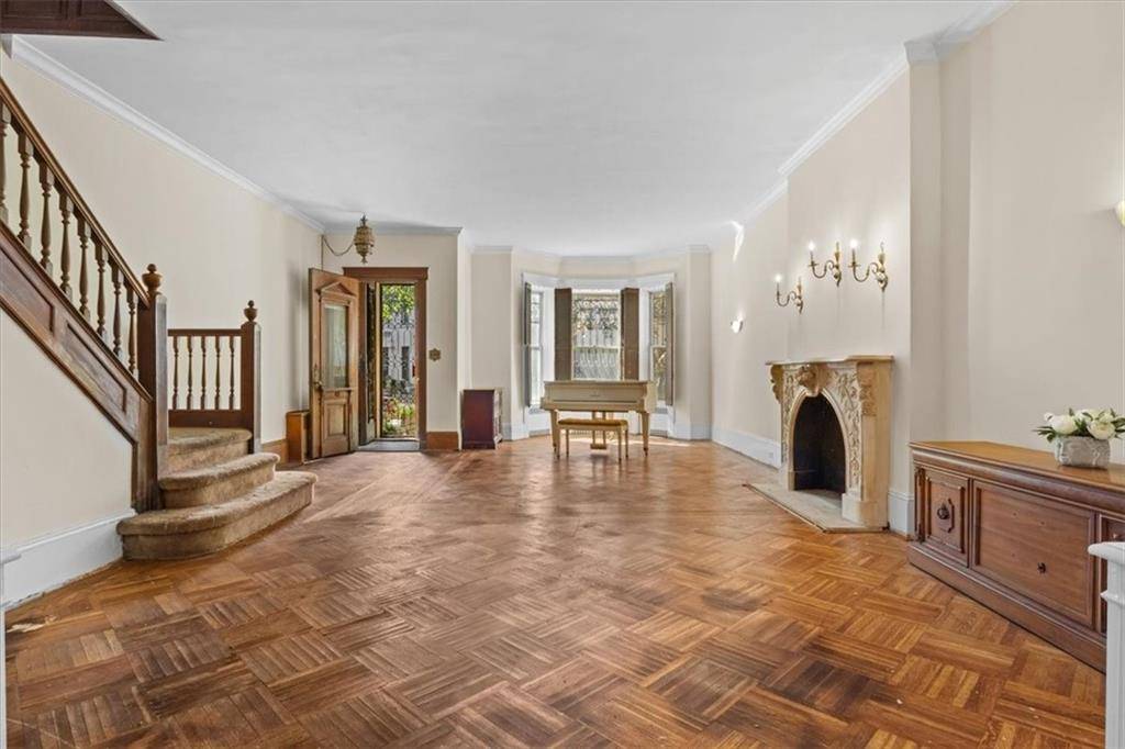 Brooklyn, NY 11225,145 Maple ST