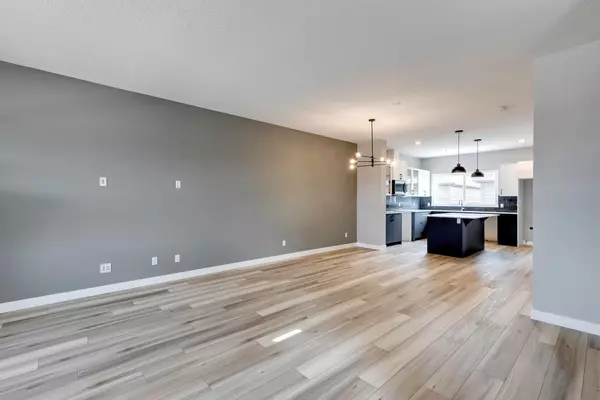 Calgary, AB T2X5A7,965 Legacy CIR SE