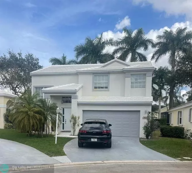 9612 NW 8th Cir, Plantation, FL 33324