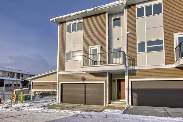 Calgary, AB T2X 2A7,63 WALDEN LN SE