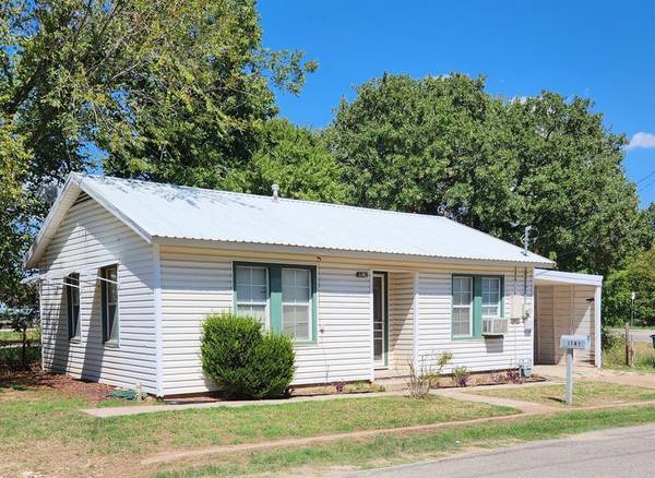 1141 McNeill Street, Stephenville, TX 76401