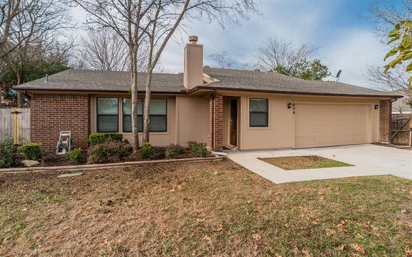 404 S Walnut Creek Drive, Mansfield, TX 76063