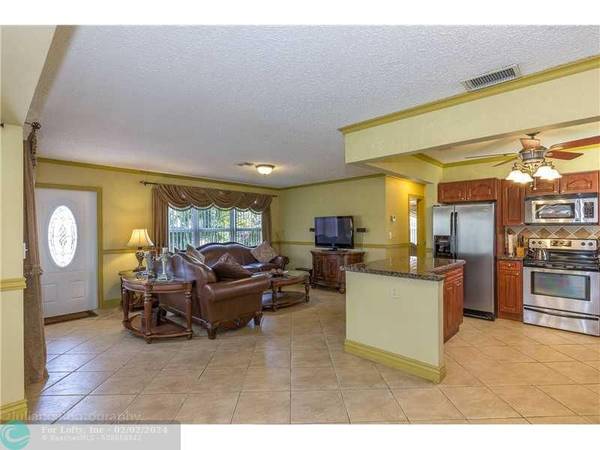 Pompano Beach, FL 33060,160 SE 12TH ST