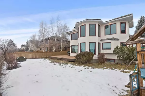 Calgary, AB T2W 5R2,104 Woodhaven CRES SW