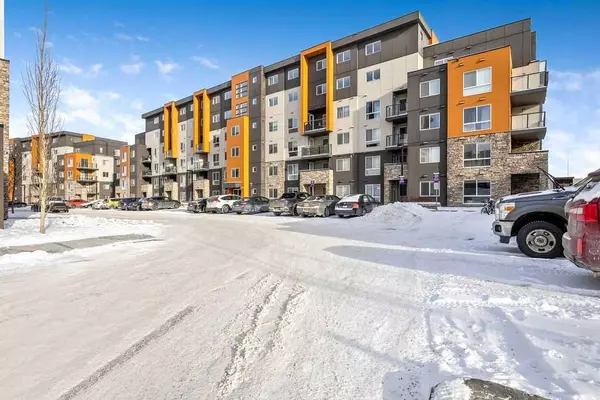 Calgary, AB T3R 1K1,10 Kincora Glen PARK NW #609