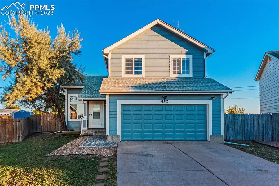 950 Square Dance LN, Fountain, CO 80817