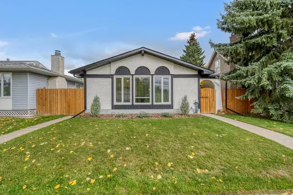 Calgary, AB T2W2A9,10608 Oakfield DR SW