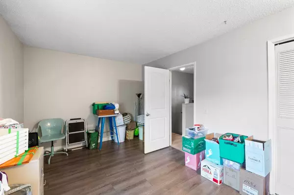 Calgary, AB T2K 1B8,6440 4 ST NW #$59