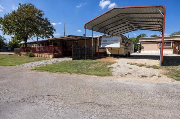 4705 Fox Hollow Road #60, Graham, TX 76450