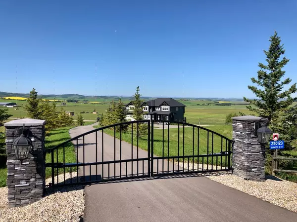 Rural Foothills County, AB T1S4Y4,250123 Dynasty DR W