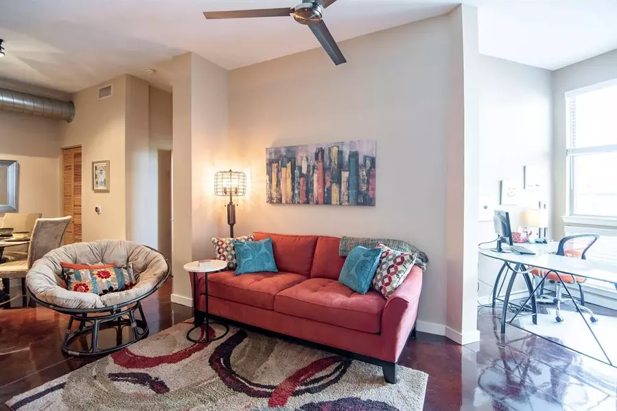 201 W Lancaster Avenue #310, Fort Worth, TX 76102