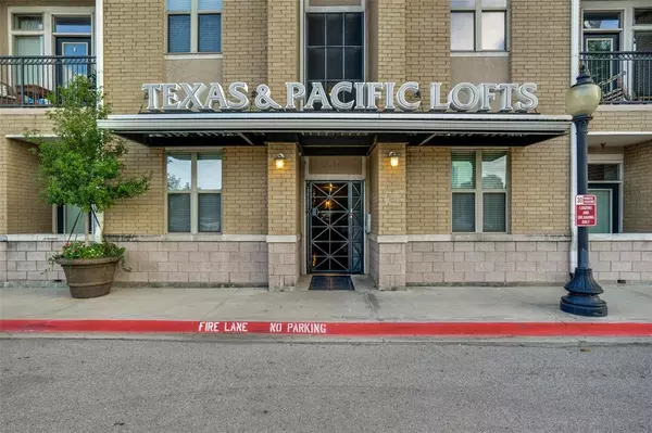 Fort Worth, TX 76102,201 W Lancaster Avenue #206