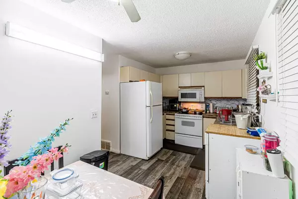 Calgary, AB T3J2V8,73 MARTINDALE COURT NE