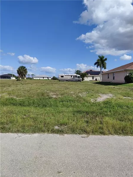 4137 38th PL, Cape Coral, FL 33993