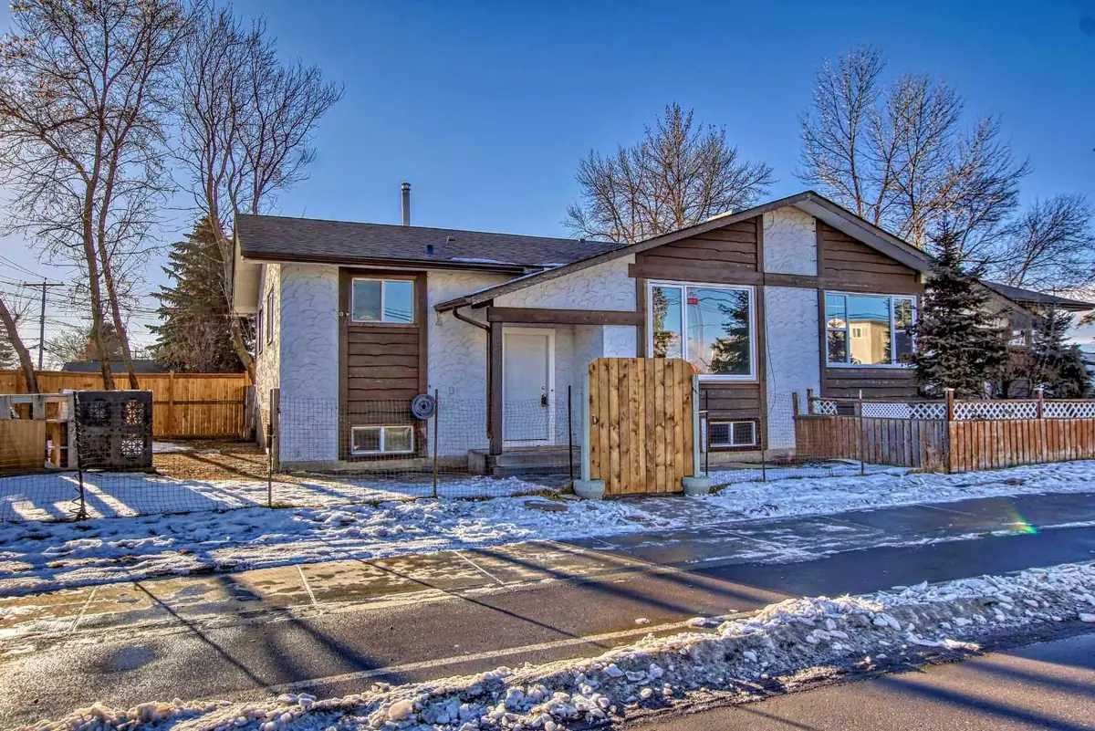 Calgary, AB T2B 2M3,4203 19 AVE SE