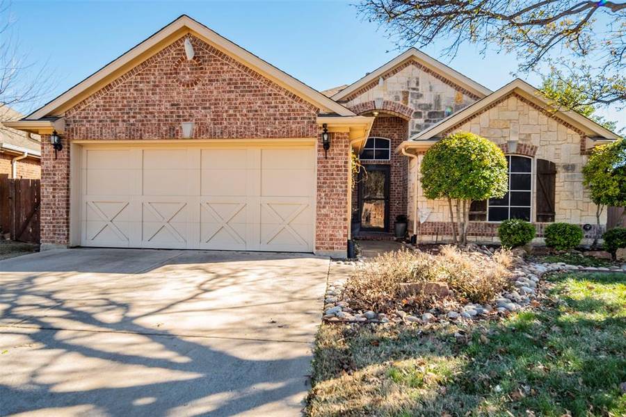 8574 Corral Circle, Fort Worth, TX 76244