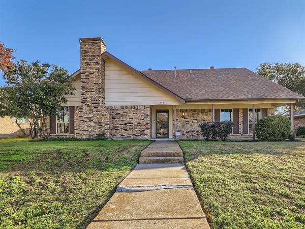 808 Via Barcelona, Mesquite, TX 75150