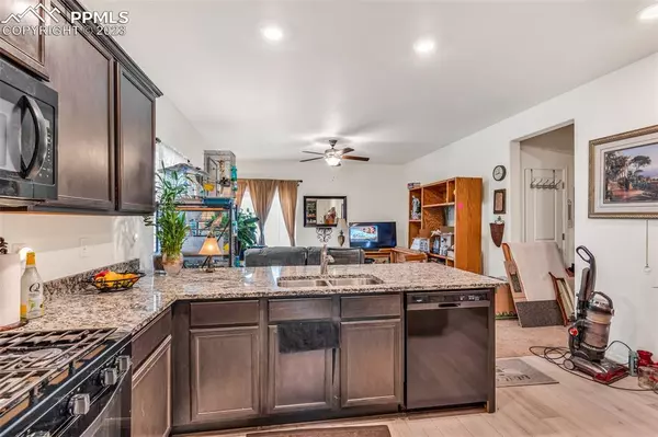 Colorado Springs, CO 80925,6246 Meadowbank LN