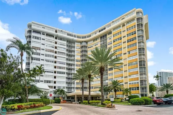 Hallandale Beach, FL 33009,100 Golden Isles Dr  #413