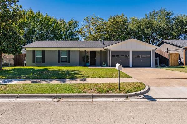 204 Navajo Drive, Keller, TX 76248