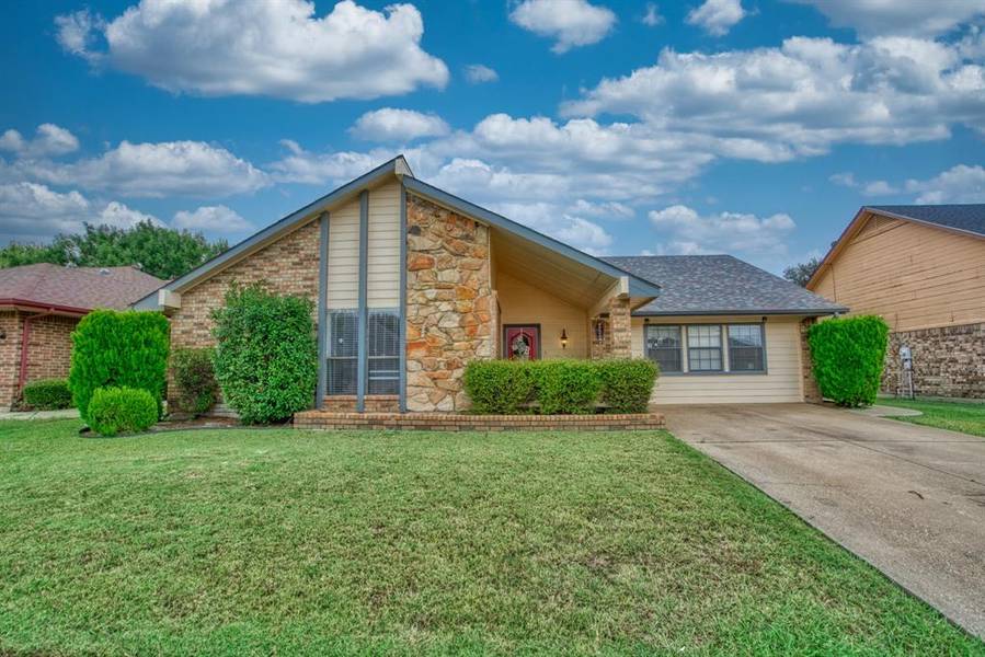 7716 Pear Tree Lane, Watauga, TX 76148