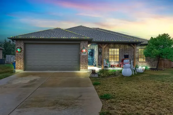 2012 Maxwell Court, Aubrey, TX 76227