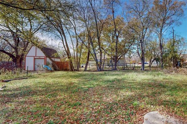 408 Collin Street, Nevada, TX 75173