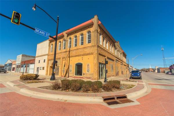 102 W Main Street, Shawnee, OK 74801