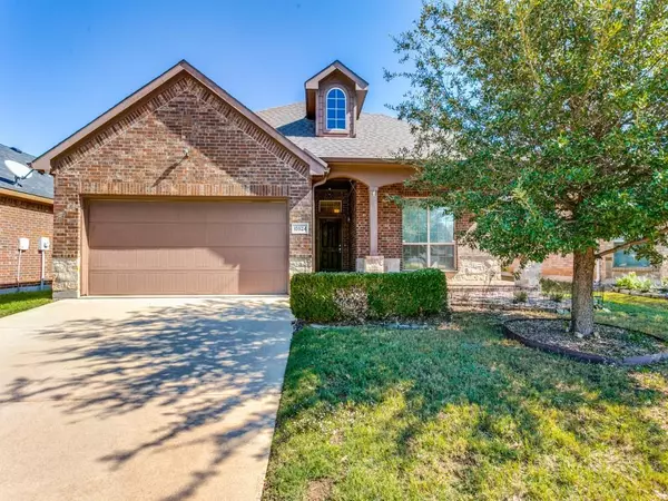 10924 Braemoor Drive, Fort Worth, TX 76052