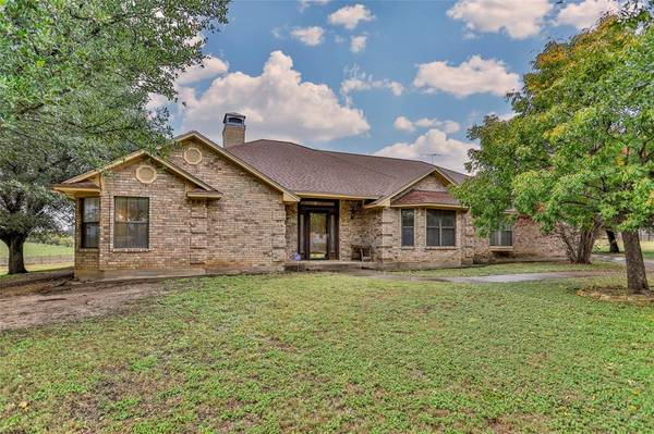 3101 Briarcliff Circle, Gainesville, TX 76240