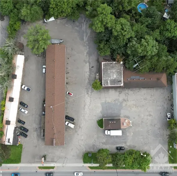 Ottawa, ON K2H 5Y8,2044 ROBERTSON RD