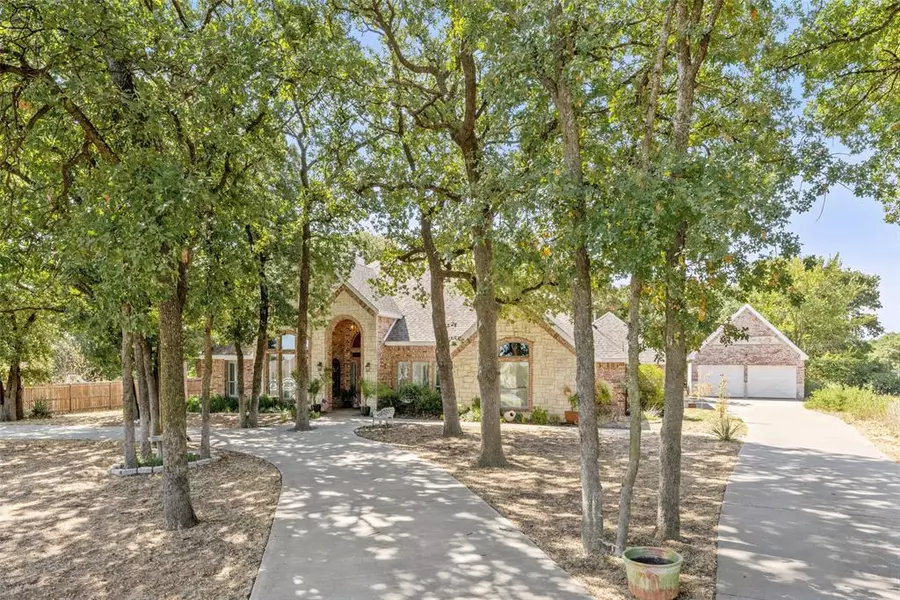 6260 Toscana Circle, Fort Worth, TX 76140