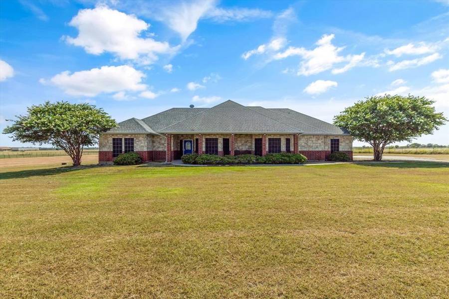 7416 County Road 205, Grandview, TX 76050