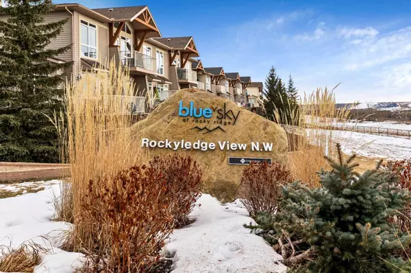 Calgary, AB T3G 5X2,133 Rockyledge VW NW #8