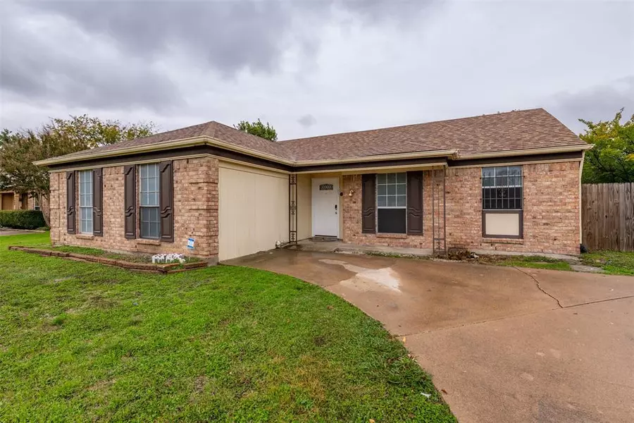 7013 Silver Sage Drive, Fort Worth, TX 76137