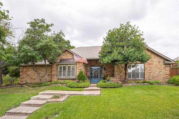 2126 Antibes Drive, Carrollton, TX 75006